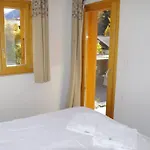 Mille Etoiles Apartment *